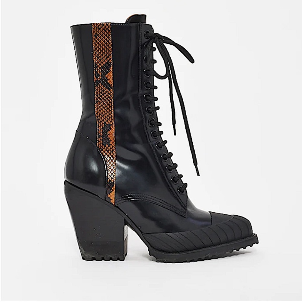 Chloé Black Glossed Leather Ryle Boots -38.5
